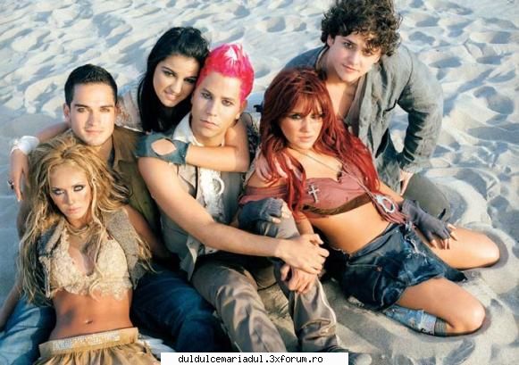 rbd este o trupa care s-a format in anul 2004 si are in componenta cativa ai `rebelde`: anahi